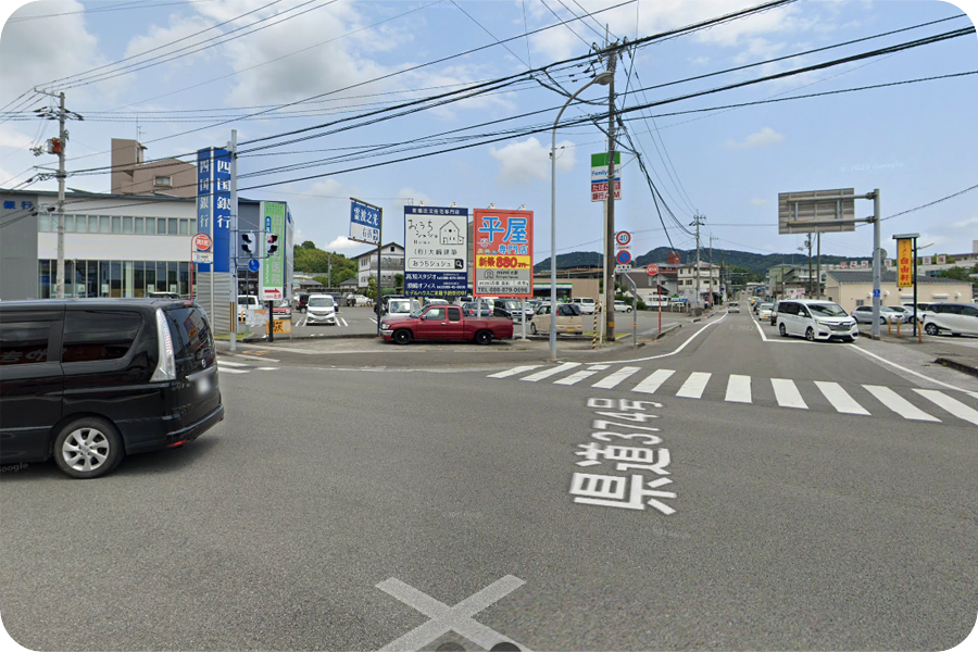 車でお越しの方